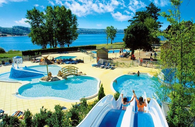 Camping Le Caussanel**** - Cottage Pavillon Confort 3 pièces 4/5 personnes Climatisé