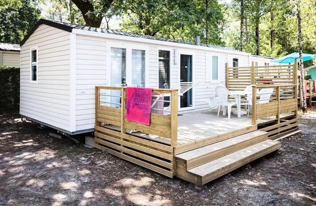 Mobil-home | Comfort XL | 2 Ch. | 4 Pers. | Terrasse surélevée non couverte | TV