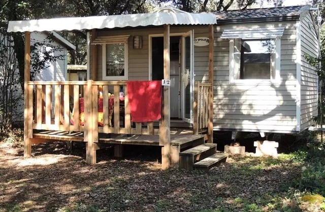 Mobil-home Confort TWIN 19m² (1 chambre) avec terrasse 12m²- TV INCLUSE + CLIMATISATION 2 personnes