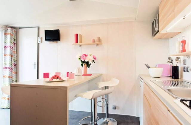 Mobil-home PRESTIGE 33m² (2 chambres) - 2 Salles de Bains CLIMATISE / LAVE VAISSELLE / TV INCLUSE dans chaque chambre - terras