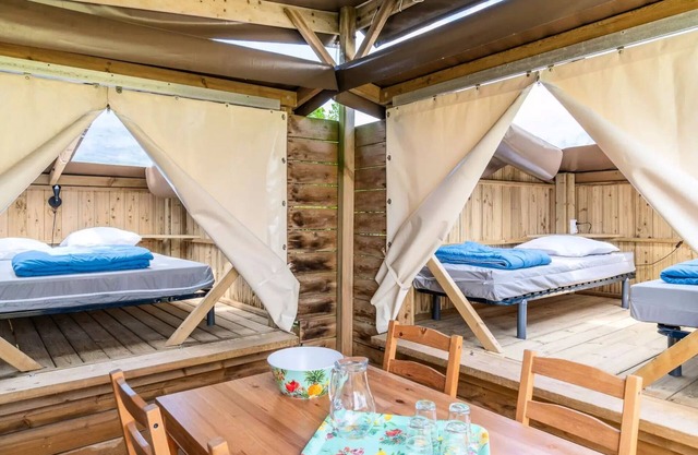 BUNGALOW LODGE COP'CAMP 18m² 2 chambres 2020 (sans sanitaires privatifs) 4 personnes