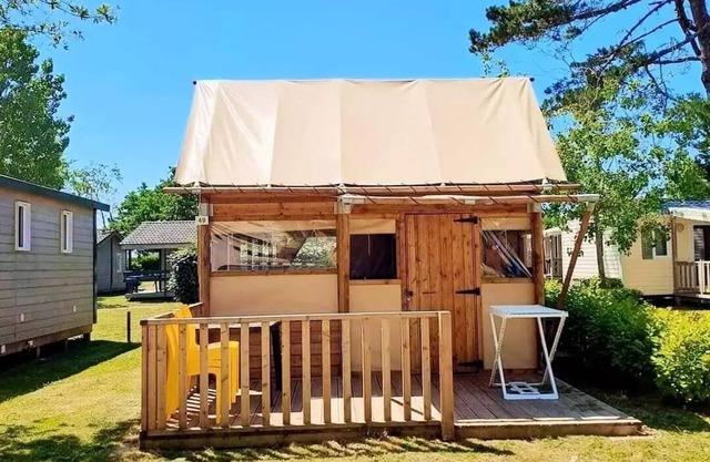 BUNGALOW LODGE Cocotier 25m² 2 chambres 2022 - sans sanitaire privatif 4 personnes