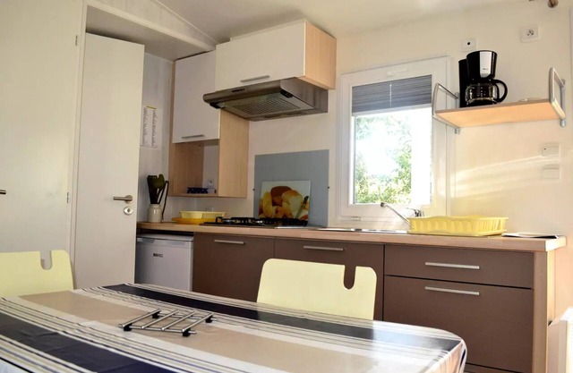 MOBIL HOME Confort Climatisé - 21m² / Genévrier, Mûrier et Pin d'Alep 4 personnes