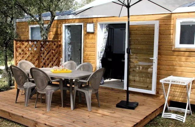 MOBIL HOME Confort Plus Climatisé - TV - 2 ch - 32.80m² / Jasmin et Mimosa 4 personnes
