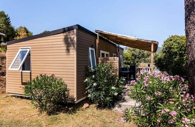 Campsite Sole Di Sari* - Mobil Home Comfort 3 Rooms 4 adults + 2 children