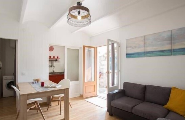 Can Botey - bonito y moderno apartamento en Colonia industrial de Ripoll