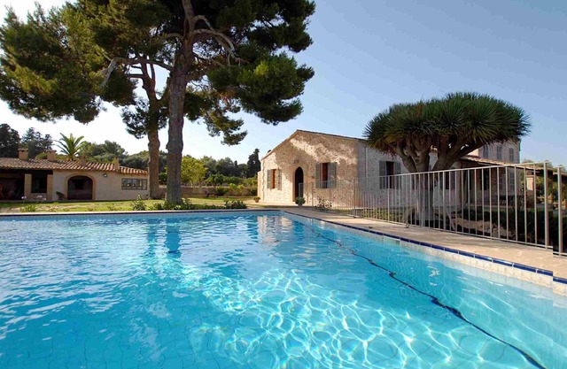 Can Cirerol, maison spacieuse avec piscine à Porto Colom, Majorque