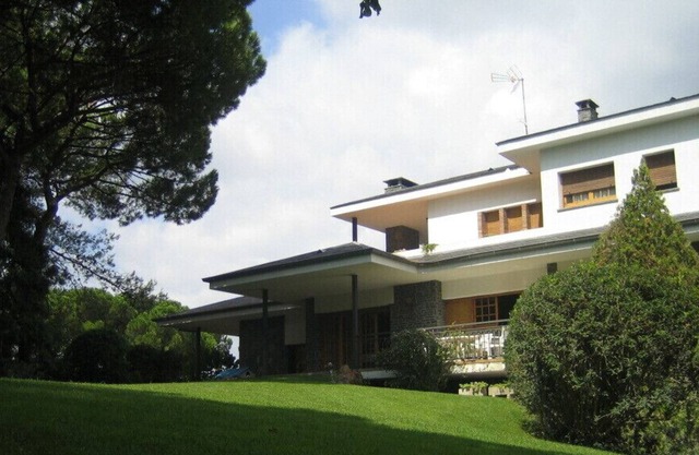 CAN JOAN ideal house for a family gathering or couples. From 2 to 16 people.