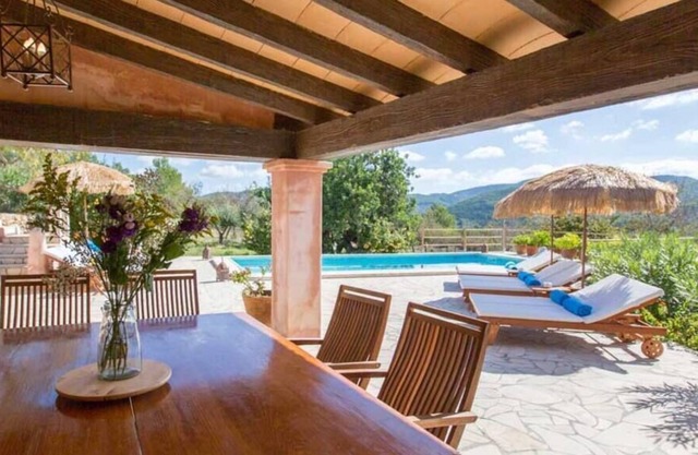 Charmante et authentique maison ibicencienne, avec piscine, barbecue, près de San Jose et de la plage de Cala C