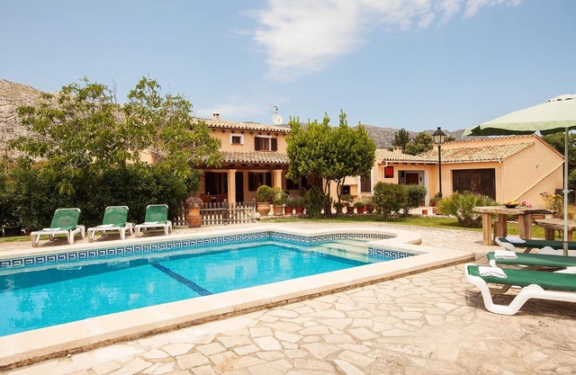 Villa avec piscine privée juste 800 mètres de Pollença.