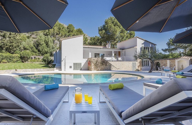 Can Rueda est une villa de 6 chambres, 6 salles de bains