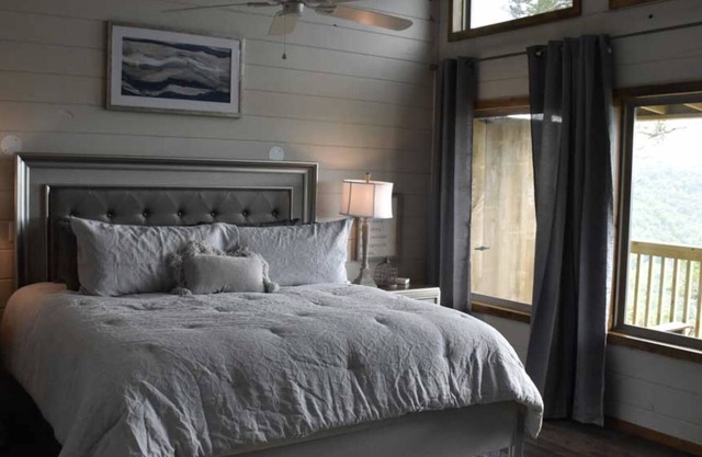 Can U Canoe Suite 113 Luxury and Incredible Views