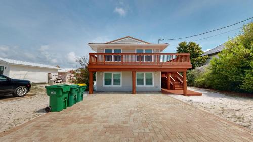 Canal Breeze Cottage