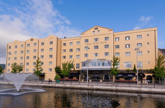 Canal Court