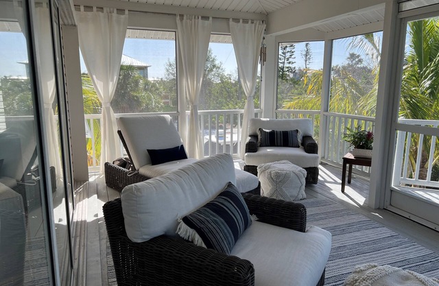 Canal waterfront home on Palm Island. Less than 5 minute walk to the beach.