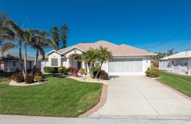 Canalfront Pool Home – Heated Saltwater Oasis Near Beaches