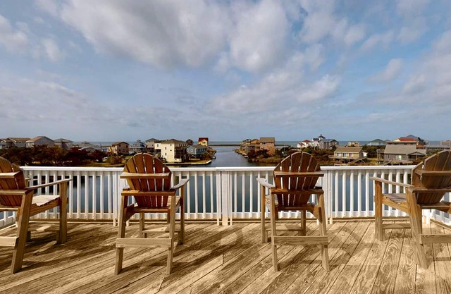 Canalfront, Private Pool, Hot Tub, Sound Views, Boat Dock