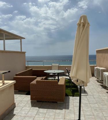 Candela 53 Dúplex con terraza y piscina