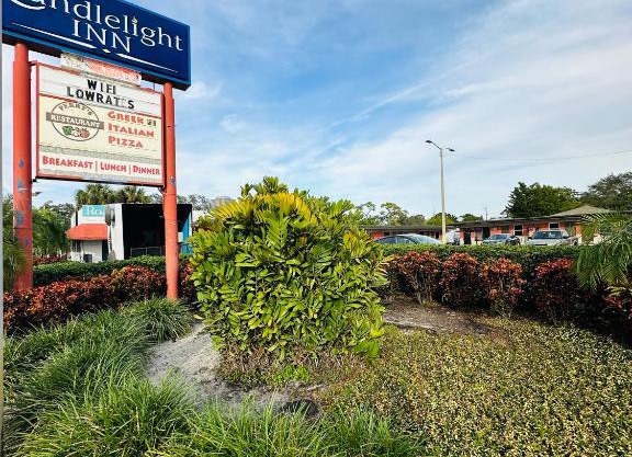 Candlelight Inn