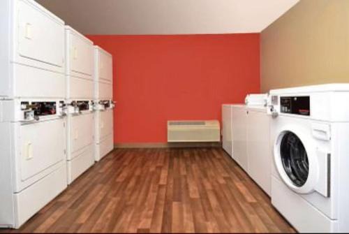Candlewood Suites Houston Space Center - Webster
