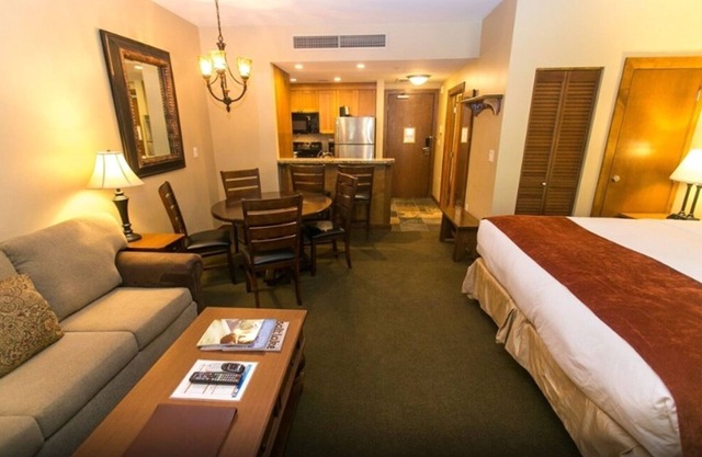 Canyons Village Luxury Studio Next to Lift and Concerts