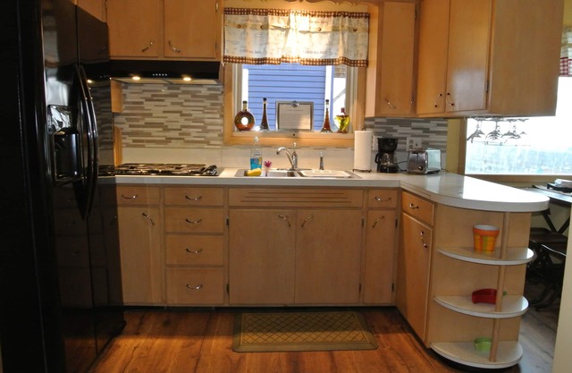 Maison de Cape Cod à deux rivières, près de la plage et du terrain de Lambeau
