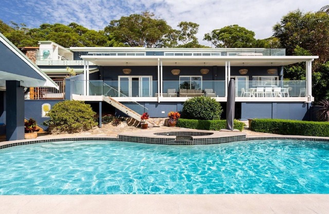 CAPE VIEW COPA-MESMERISING VIEWS, POOL, SPA!