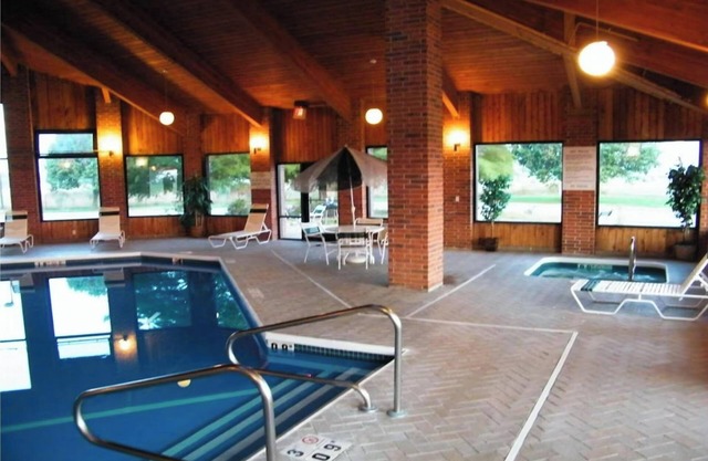 Amerihost Inn & Suites - Mexico