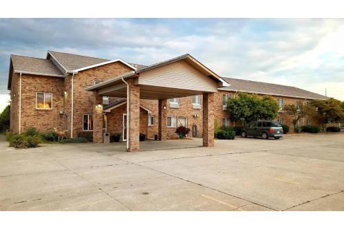 Capital O Roadside Inn Thedford NE 2