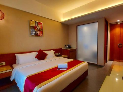 Capital Plaza Residency and conventional center
