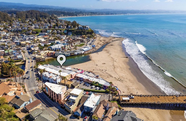 Capitola Venetian #1 – A Historic Beachfront Escape!