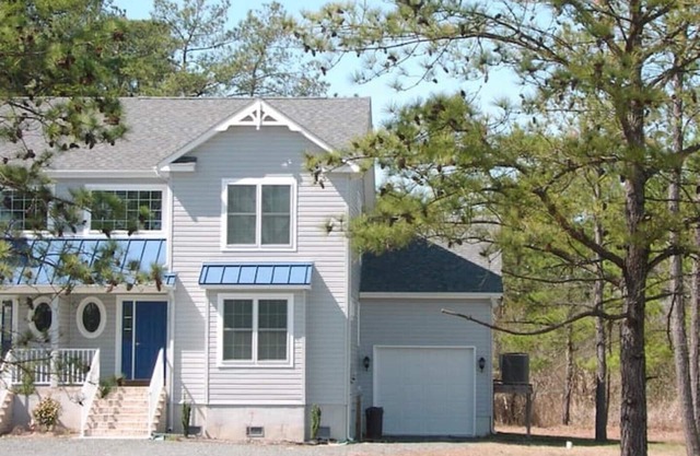Captain Jay's Retreat-Pool, Close to Downtown