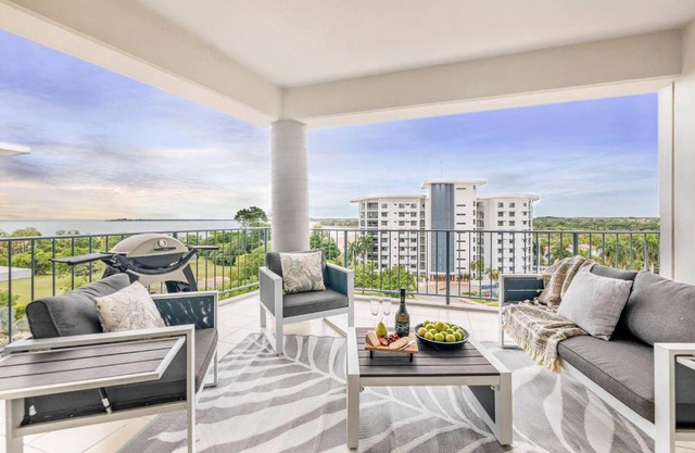 Captain's Lookout - Penthouse Living at Cullen Bay