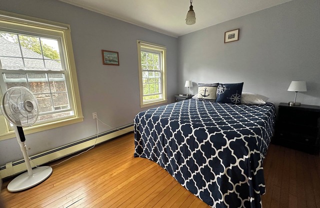 One Bedroom Guest Apartment. Walk to Everything.
