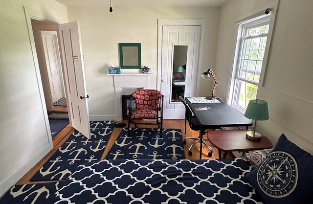 Guest Room w/Bath + Private Entrance