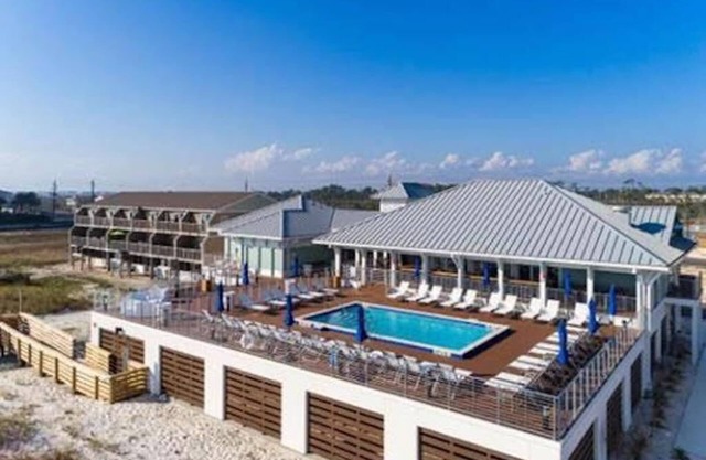 Captain Salty's Rendezvous, Golf and Beach Resort