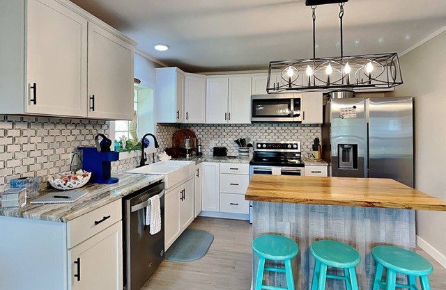 Captains Cove | Dog-Friendly + Fire Pit & Near Local Fun!