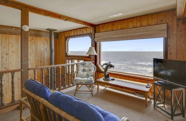 468 / Captain's Cove * HOT TUB / OCEAN FRONT * 2 Nts Off / 4Nts High