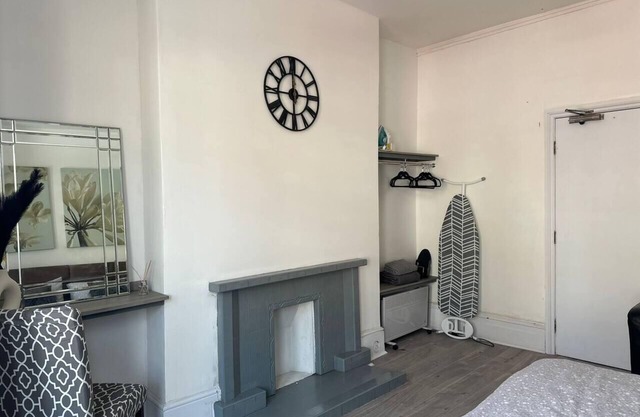 Captivating 1-Bed Apartment in Newport