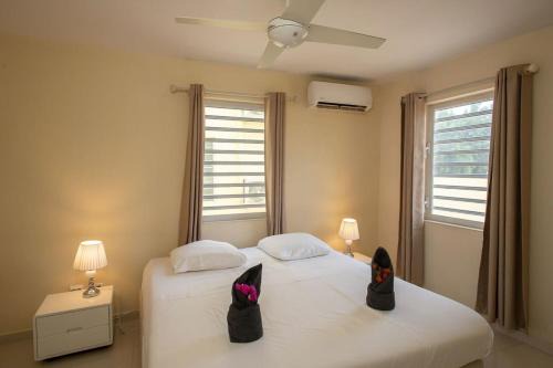 Caracara J4 Relax & Dive Resort Bonaire Village