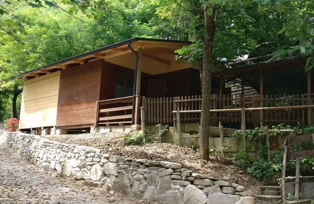 Caravane "Le Sorgenti - Chalet 42" Avec vue sur les montagnes et jardin privé