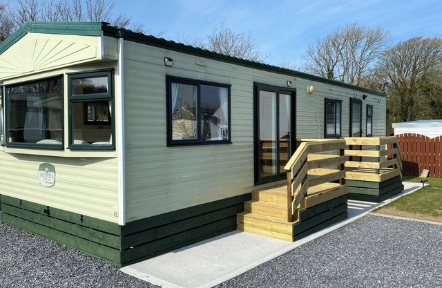 Charming two bedroom static caravan in whithorn