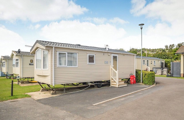 Caravan with one double and one twin.