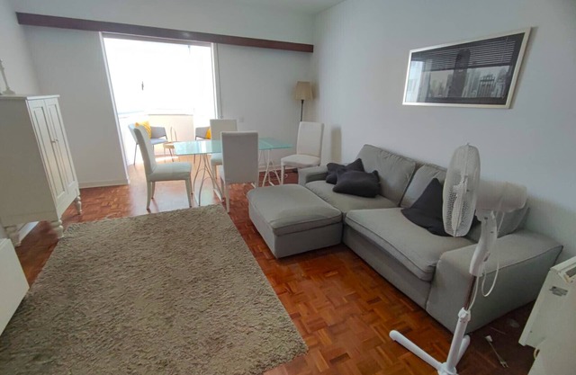 Carcavelos, Cozy 3 bedroom apartment in Cascais