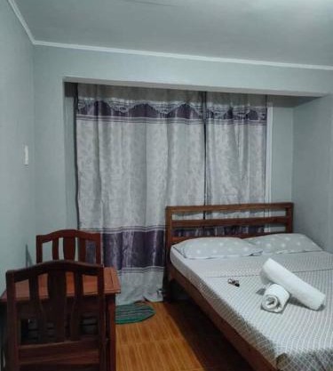 Cardo's Front Beach Room