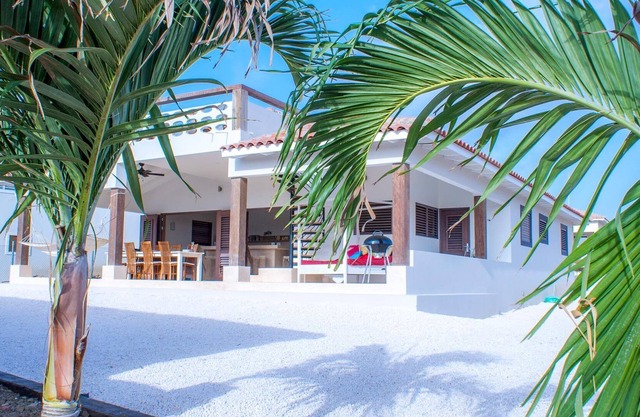 Caribbean Dream Bonaire, Villa de Vacances pour 6 Personnes avec Piscine de Luxe