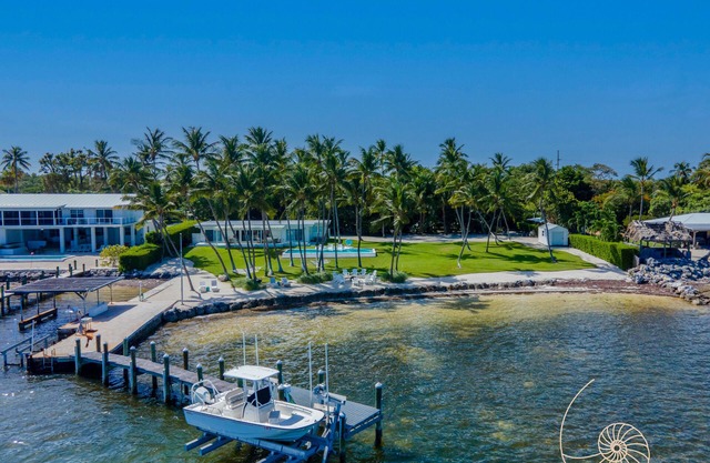 Domaine Islamorada privé en bord de mer avec piscine et impuretés