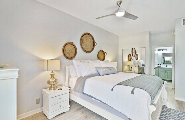Flip Flop Villa - Walk to the Beach!