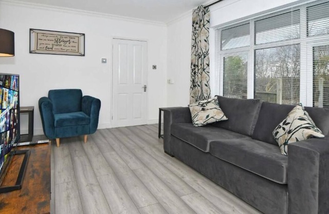 Carling House, lovely 3 bedroom home near local attractions in Stoke
