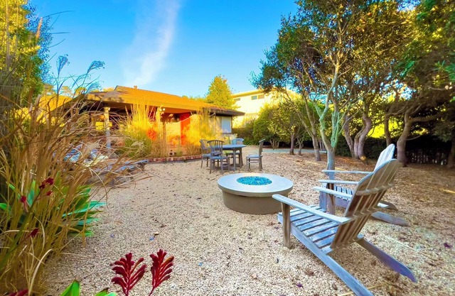 Carmel Cottage by the sea LuxeC
